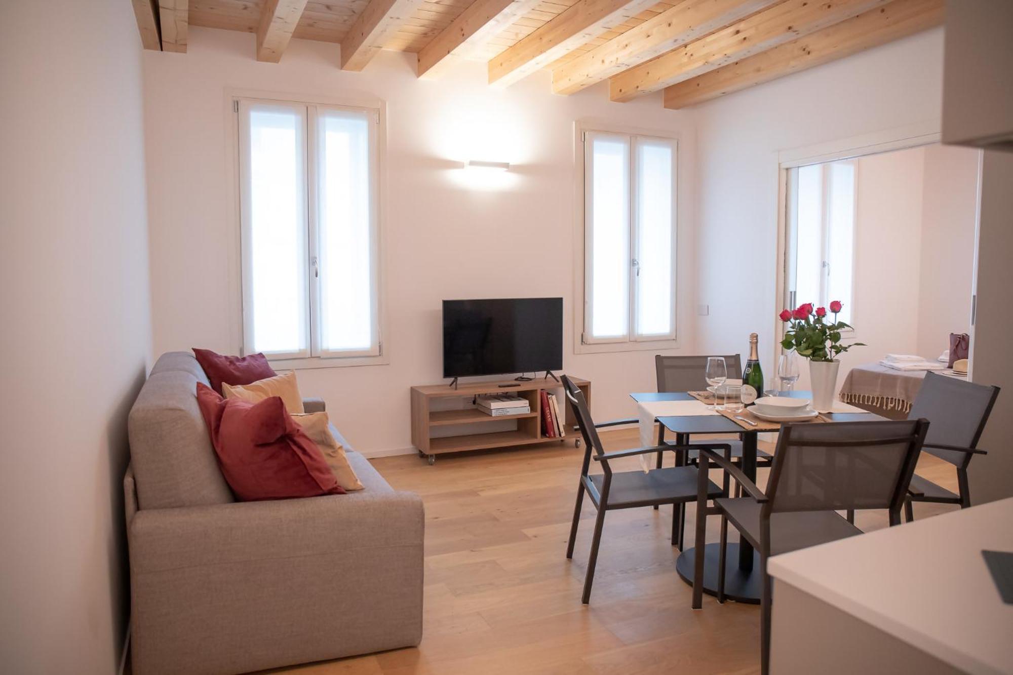 Amendola City View Apartments Suite Romantica كومو المظهر الخارجي الصورة