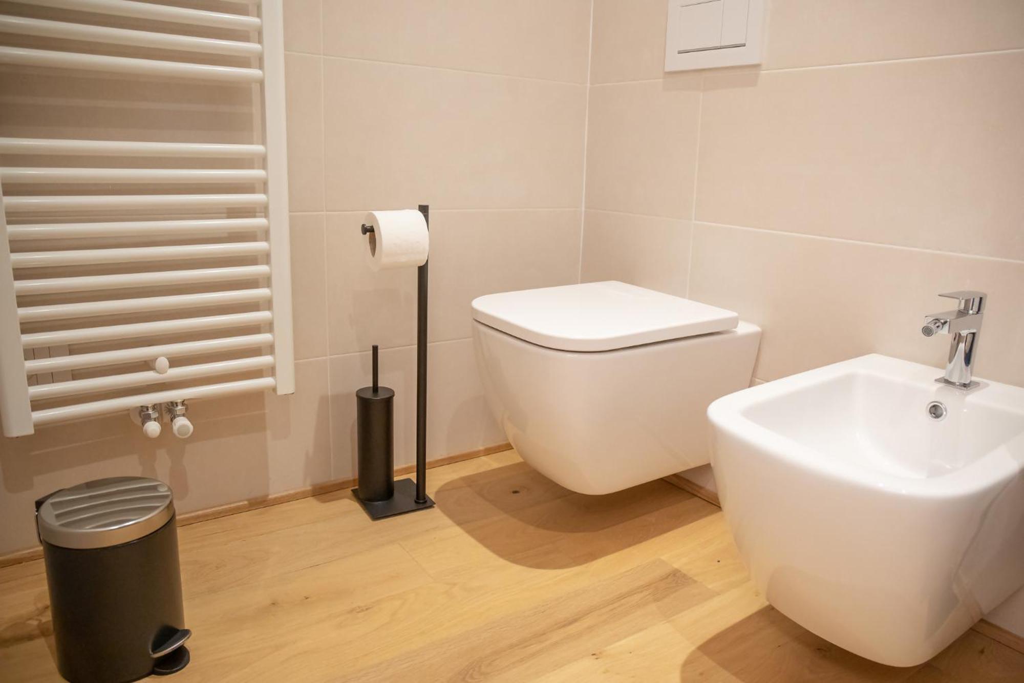 Amendola City View Apartments Suite Romantica كومو المظهر الخارجي الصورة